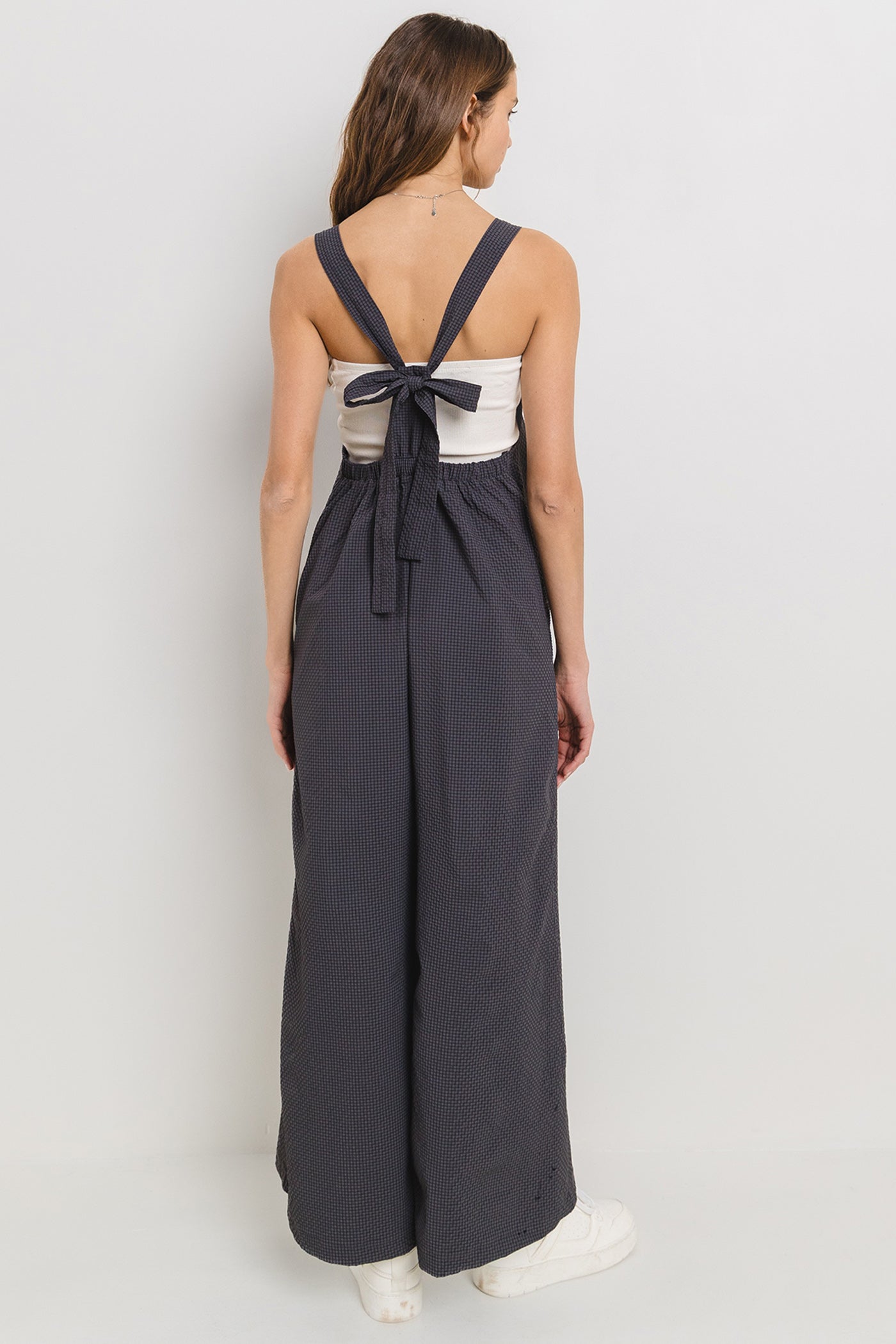 Wide-Leg Pocketed Jumpsuit – Effortless & Bold One-Piece
