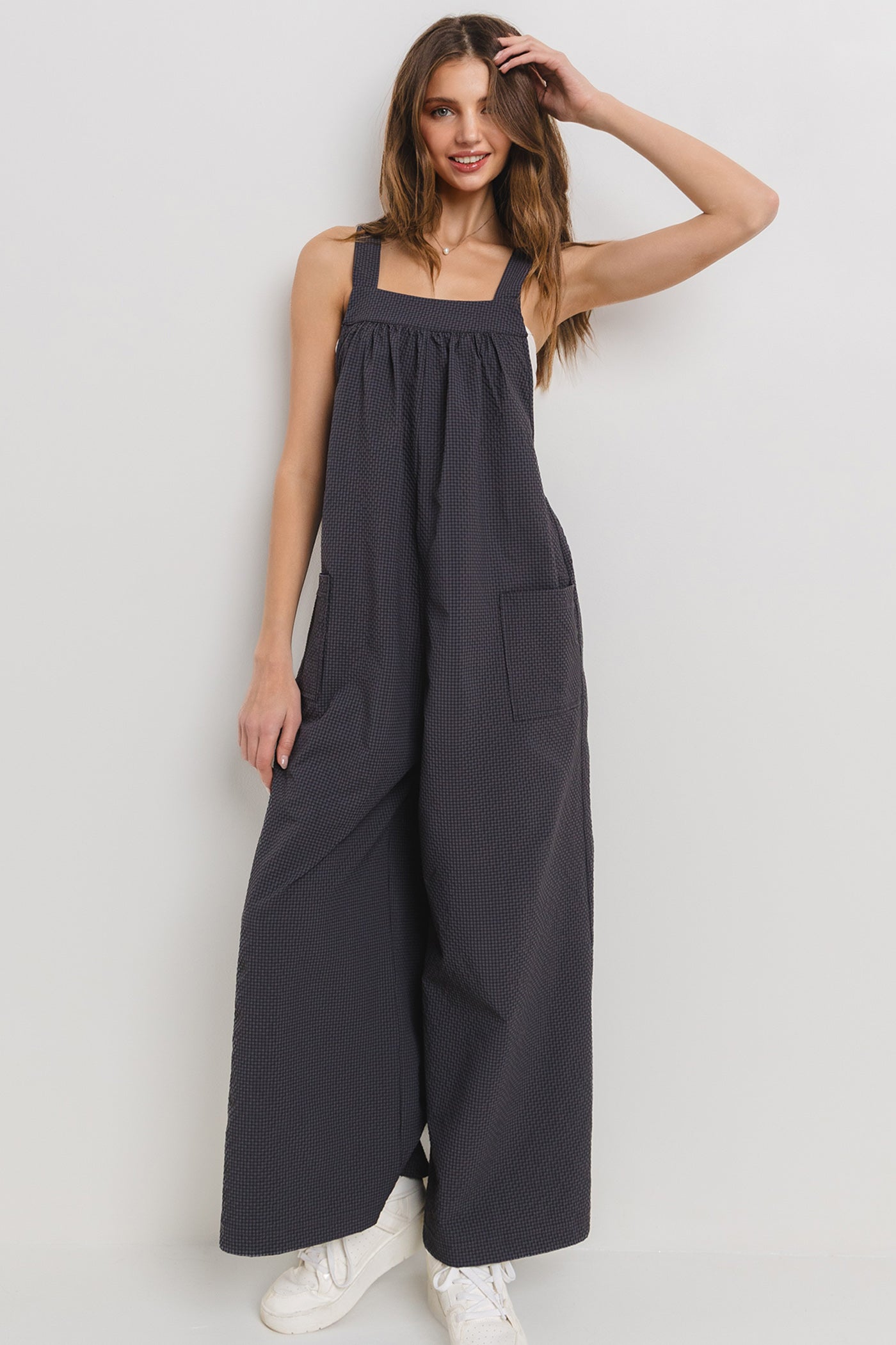 Wide-Leg Pocketed Jumpsuit – Effortless & Bold One-Piece