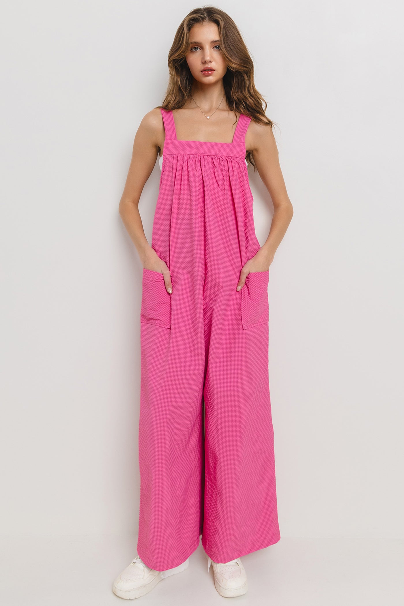 Wide-Leg Pocketed Jumpsuit – Effortless & Bold One-Piece