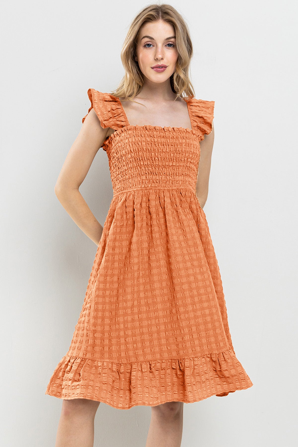 Kleid mit gesmokten Rüschenärmeln