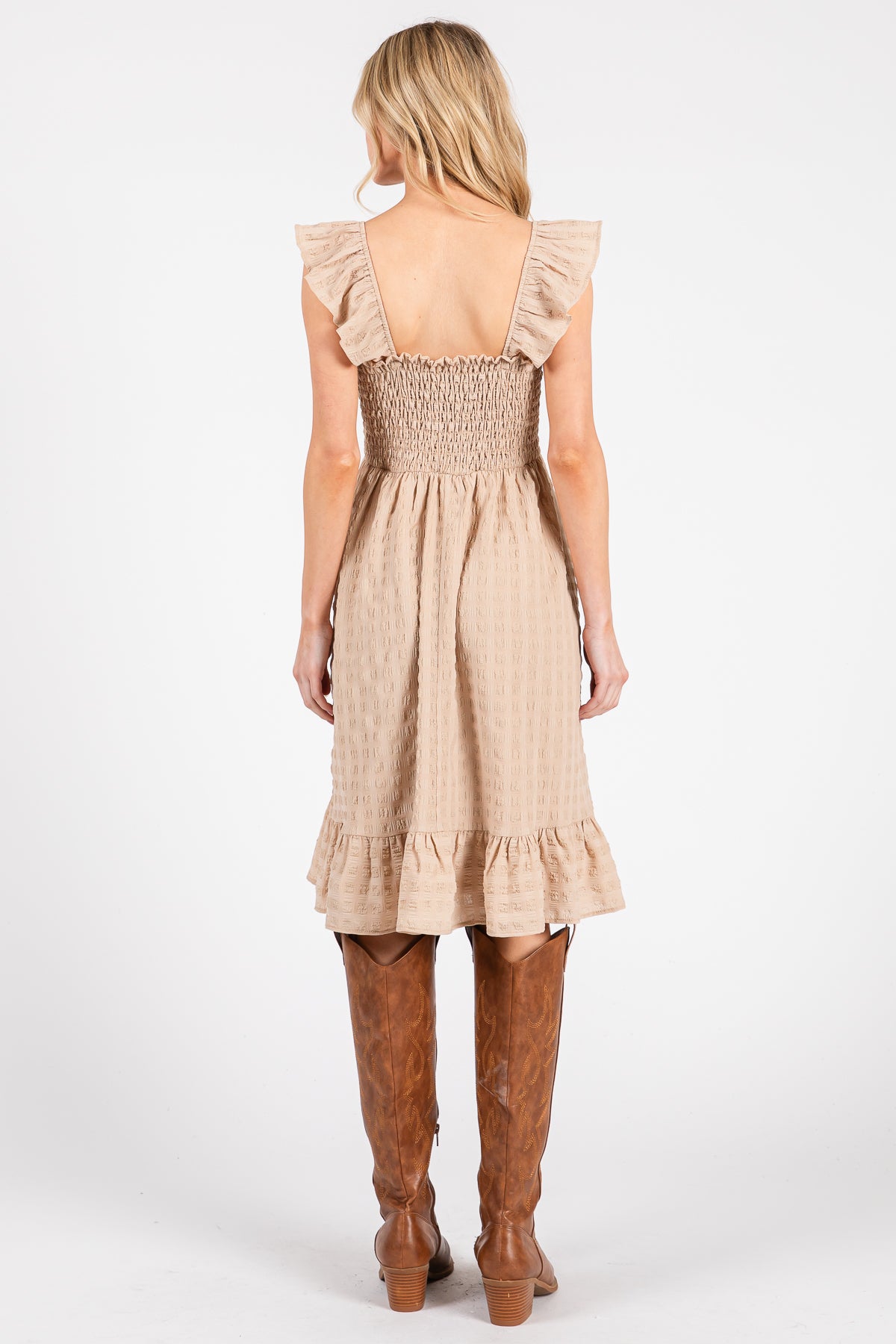 Kleid mit gesmokten Rüschenärmeln