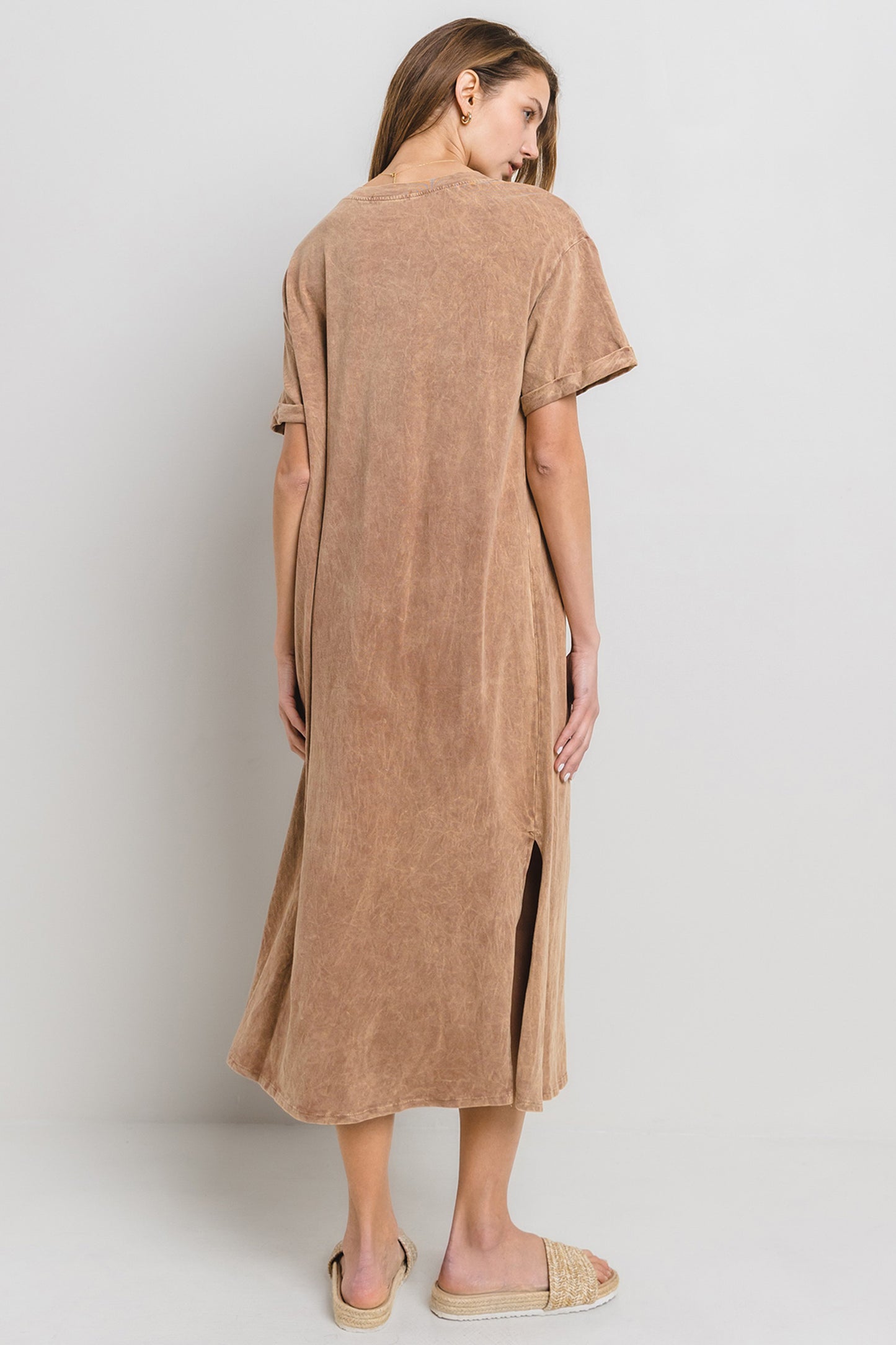 Mineralgewaschenes Midi-T-Shirt-Kleid mit Tasche