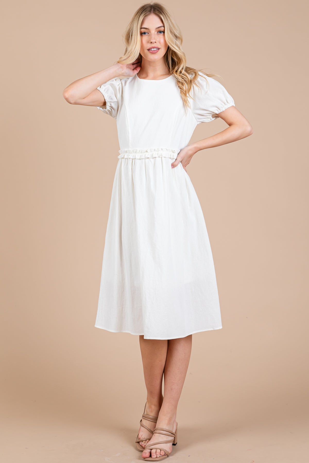 Midikleid mit Rüschentaille – gefüttert und elegant feminin