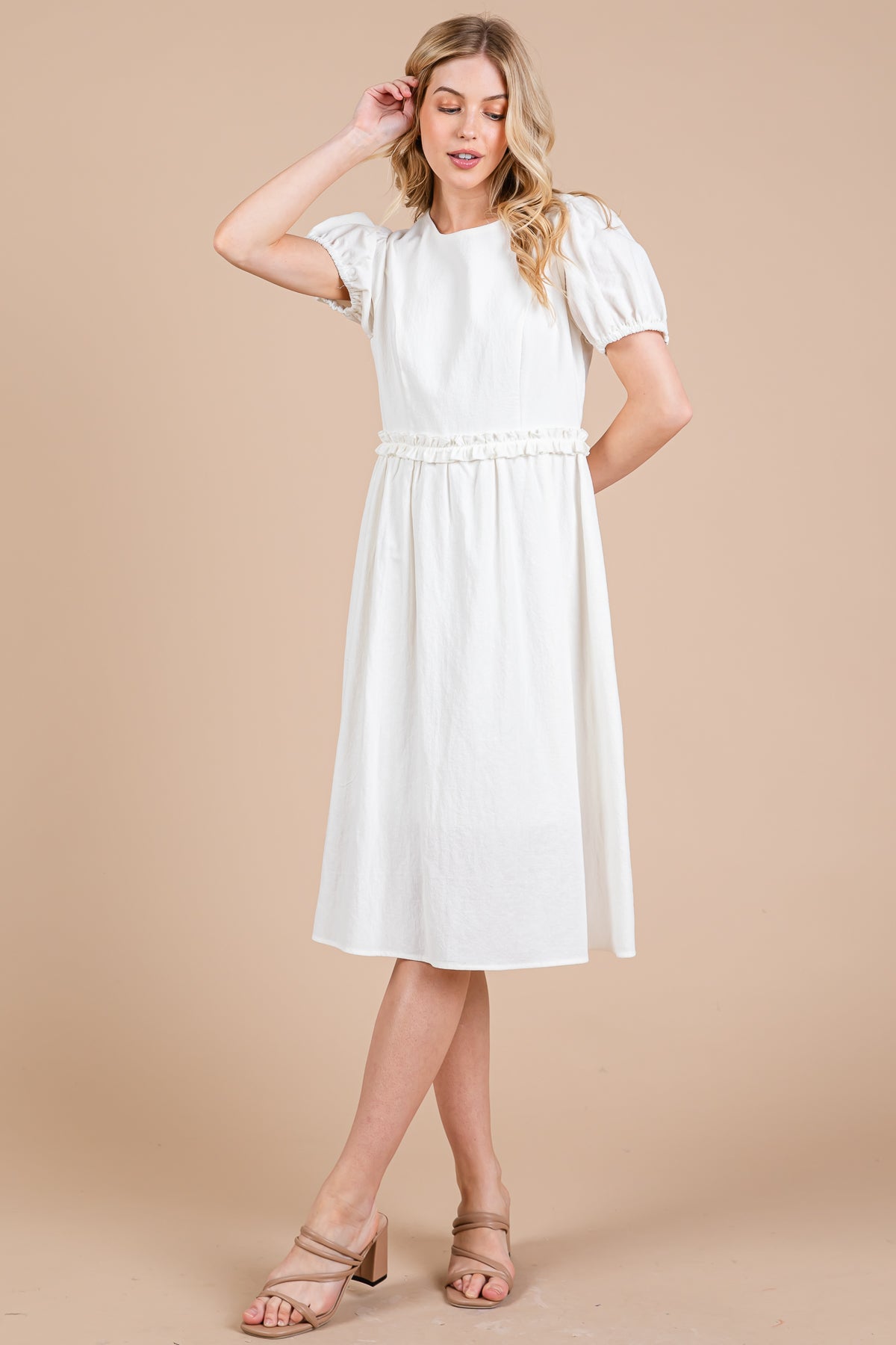 Midikleid mit Rüschentaille – gefüttert und elegant feminin