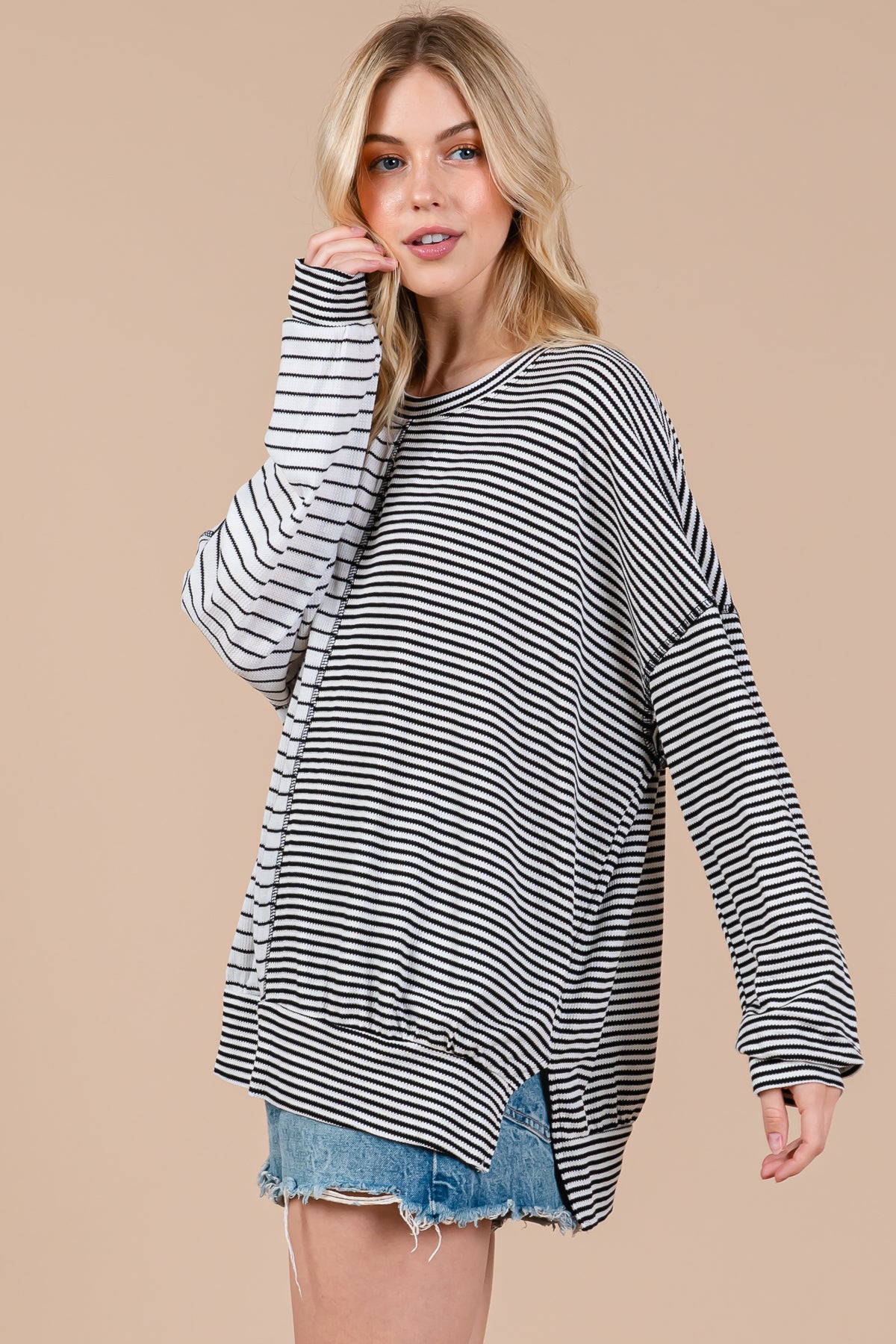 Weekend – Gestreiftes Oversize-Oberteil mit langen Ärmeln