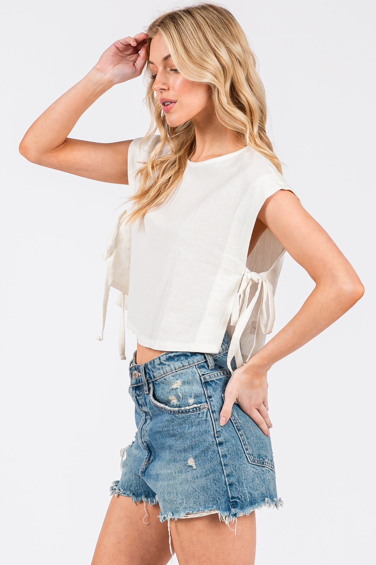 Side Tie Linen Crop Top – Minimal & Breezy
