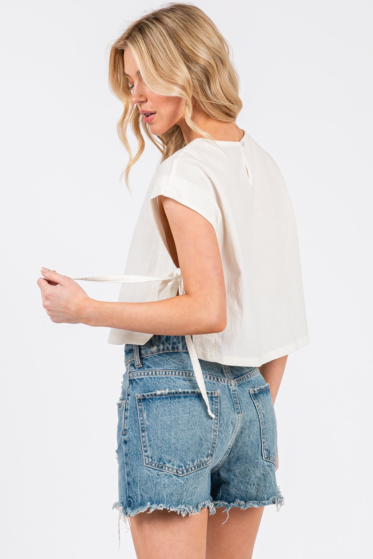 Side Tie Linen Crop Top – Minimal & Breezy