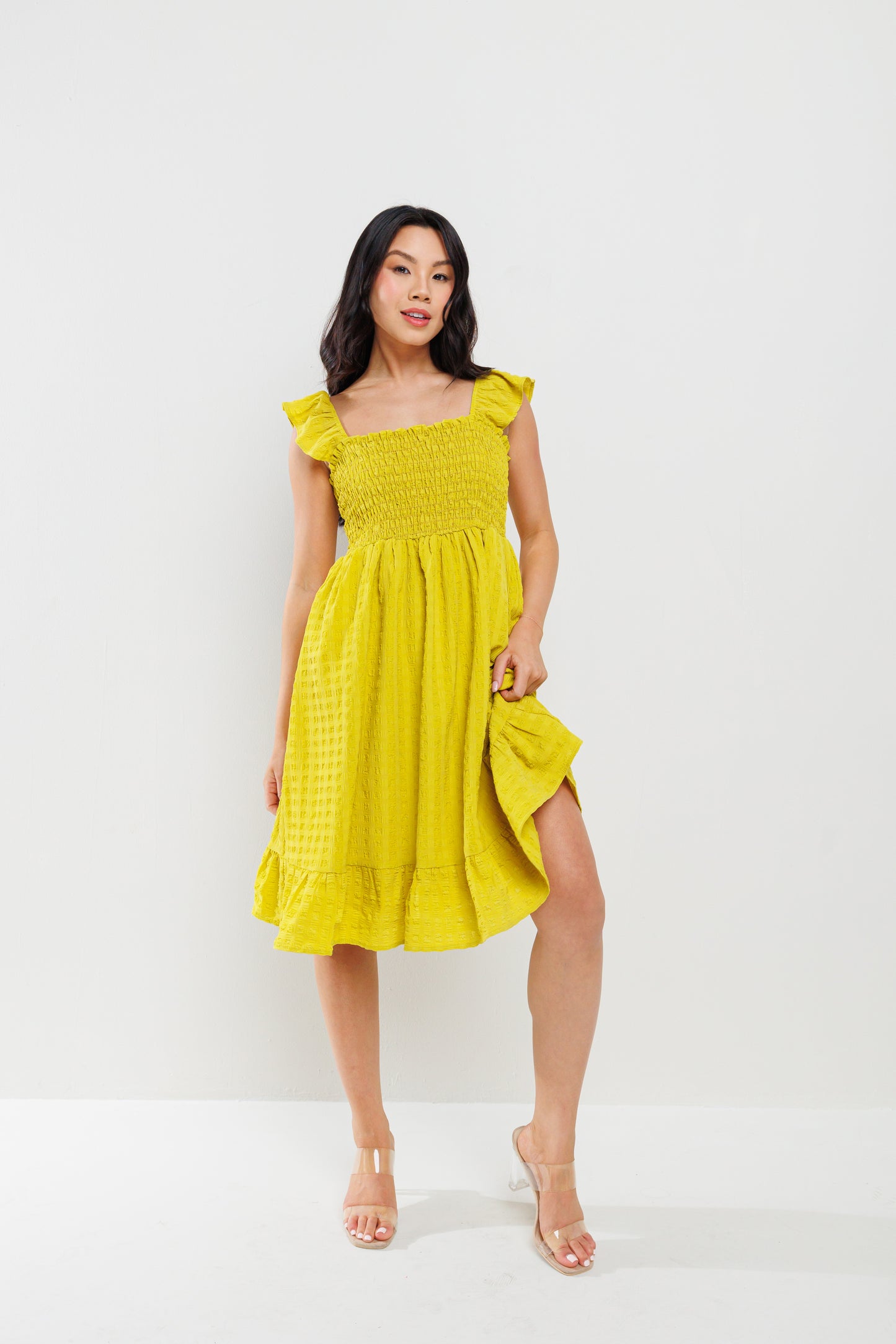 Kleid mit gesmokten Rüschenärmeln